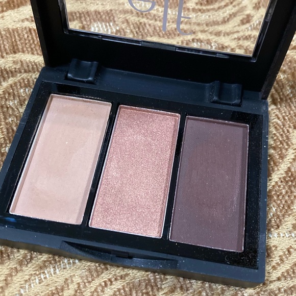 ELF sculpting silk eyeshadow - Picture 2 of 2